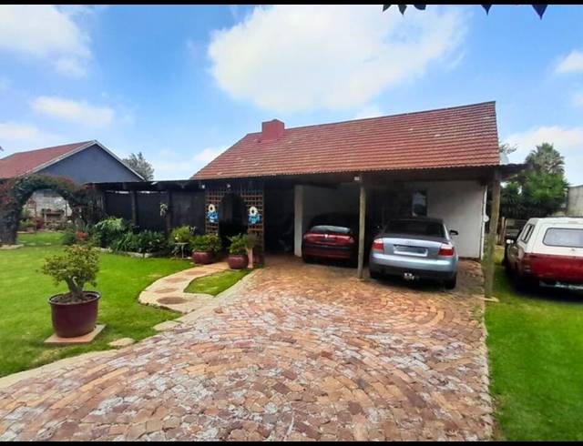 3 BEDROOM HOUSE FOR SALE IN RHODESFIELD